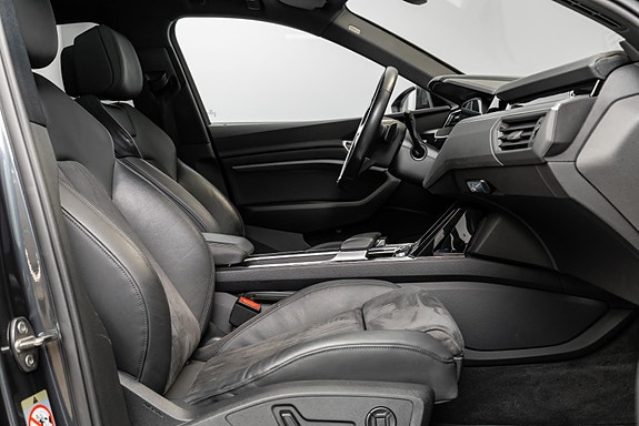 Audi e-tron Sportback 29 of 30