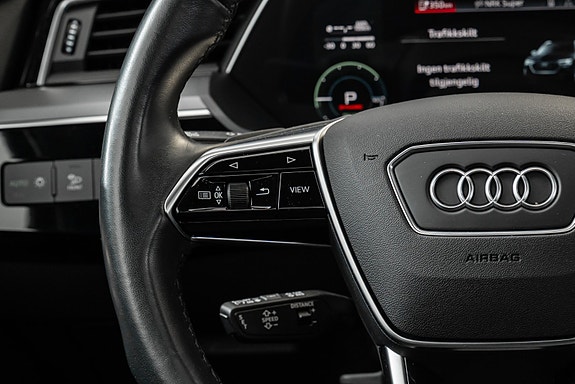 Audi e-tron Sportback 24 of 30
