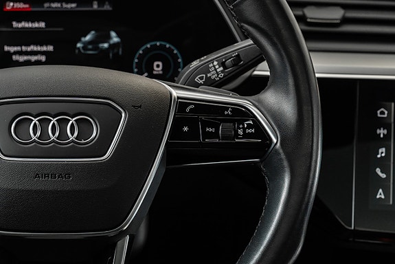 Audi e-tron Sportback 25 of 30