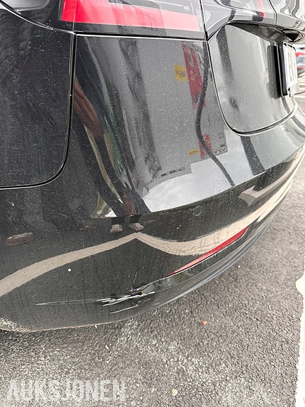 Tesla Model 3 8 of 9