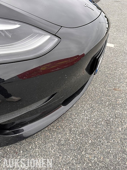 Tesla Model 3 7 of 9