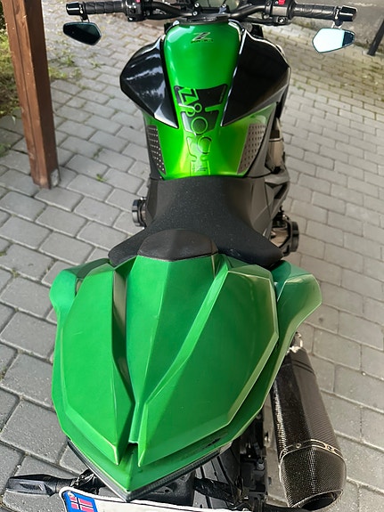 Kawasaki Z 800 3 of 5