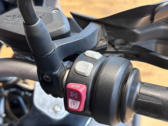 BMW R 1200 GS Adventure med koffertsett 8 of 8