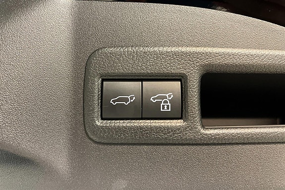 Subaru Solterra 11 of 18
