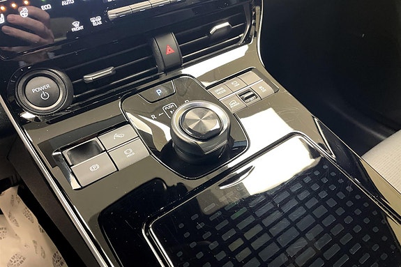 Subaru Solterra 16 of 18
