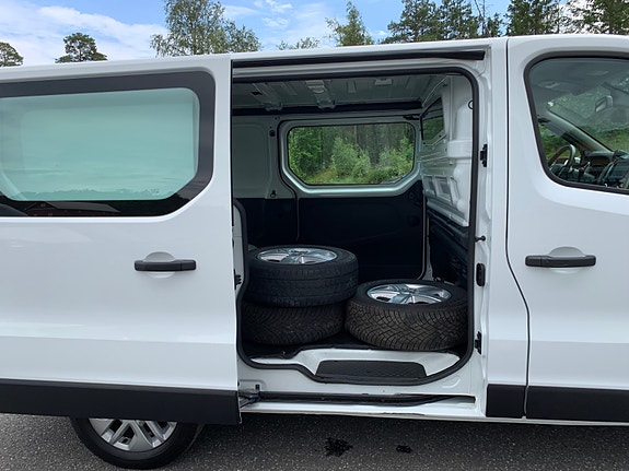 Renault Trafic 9 of 24
