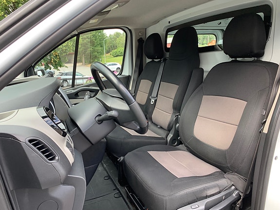 Renault Trafic 11 of 24