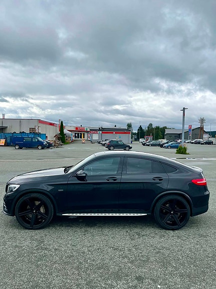 Mercedes-Benz GLC350 e 3 of 21