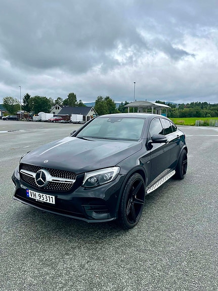 Mercedes-Benz GLC350 e 4 of 21