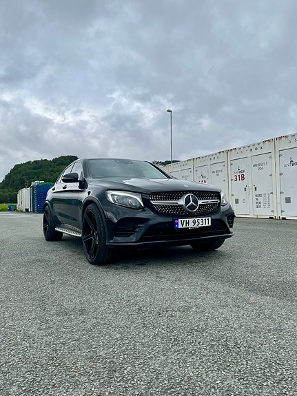 Mercedes-Benz GLC350 e 2 of 21