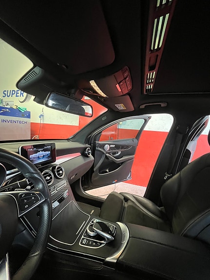 Mercedes-Benz GLC350 e 17 of 21
