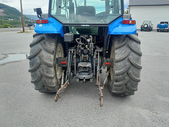 New Holland TS100 2000, kr 280 000,-