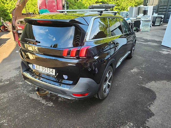 Peugeot 5008 18 of 30