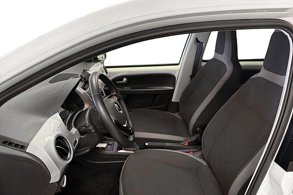 Volkswagen UP! 5 of 18
