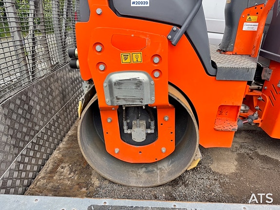 Hamm HD12 VV Tandemvals 12 of 15