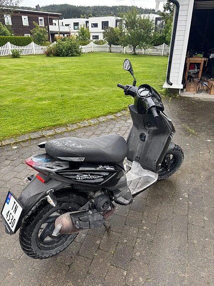 Piaggio Typhon 50 2 of 6
