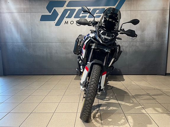 BMW F 900 GS 8 of 15