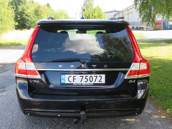 Volvo V70 6 of 30