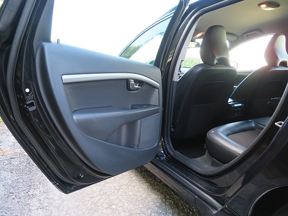 Volvo V70 20 of 30