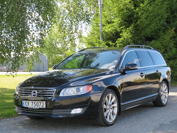 Volvo V70 3 of 30