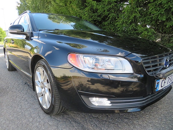 Volvo V70 10 of 30