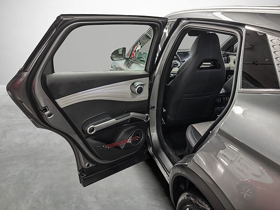 BYD Atto 3 28 of 30