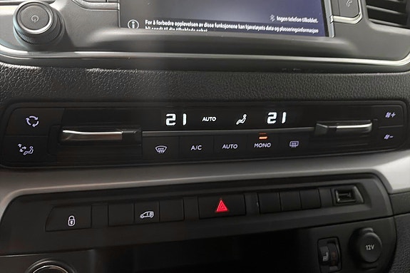 Opel Vivaro 16 of 21