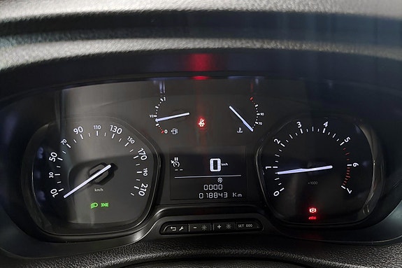 Opel Vivaro 12 of 21