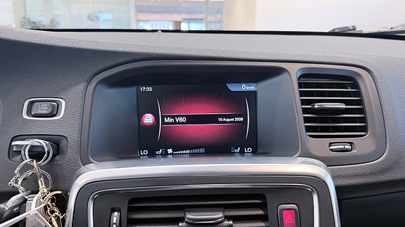 Volvo V60 24 of 30