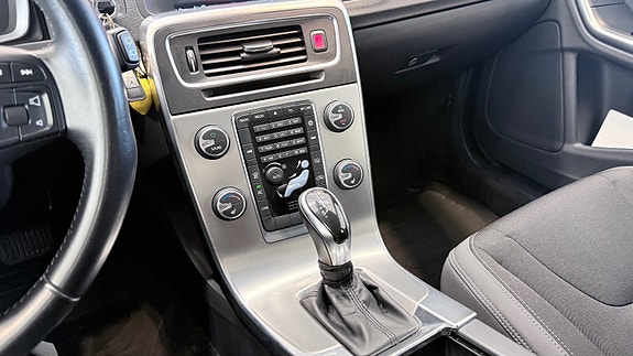 Volvo V60 25 of 30