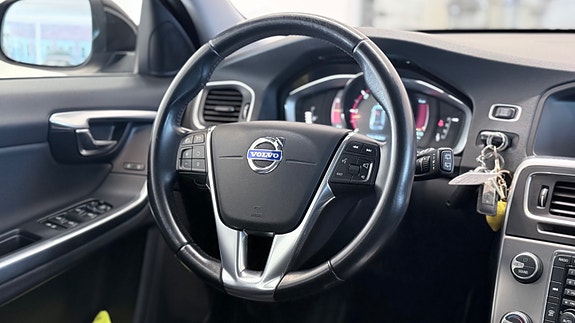 Volvo V60 19 of 30