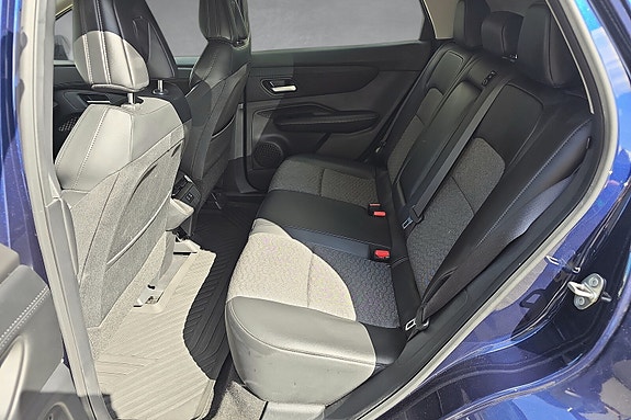 Nissan Ariya 8 of 14