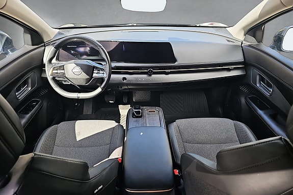 Nissan Ariya 9 of 14