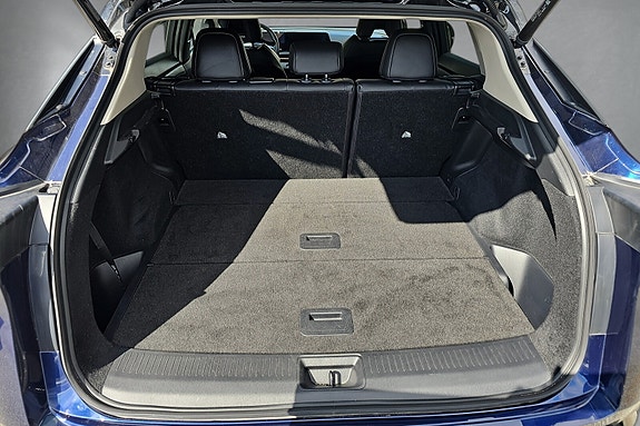 Nissan Ariya 7 of 14