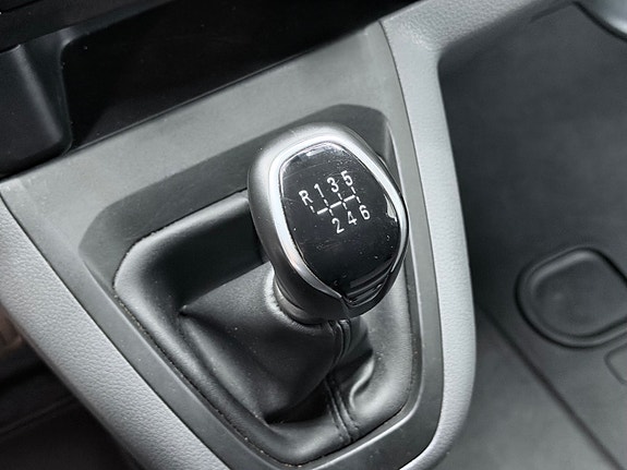 Opel Vivaro 29 of 30