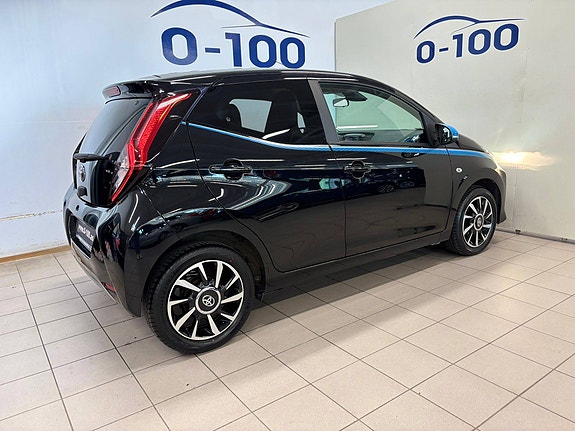 Toyota Aygo 9 of 30