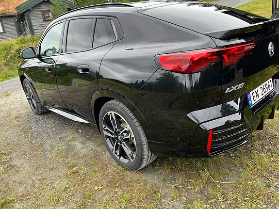 BMW iX2 9 of 10