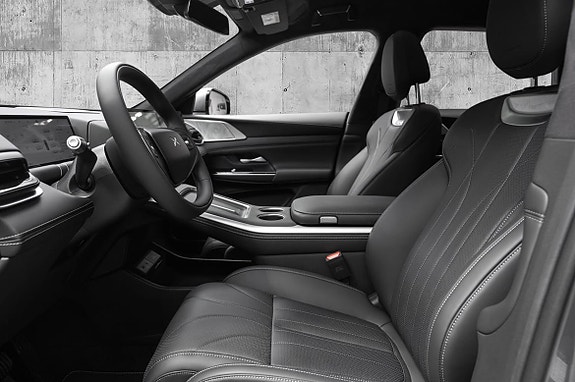 XPeng G9 11 of 30
