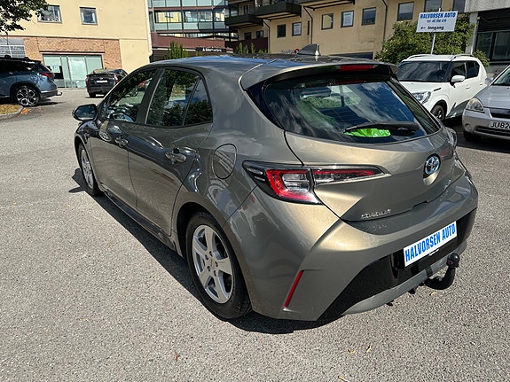 Toyota Corolla 2 of 29