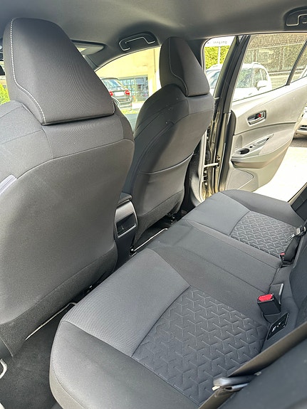 Toyota Corolla 18 of 29