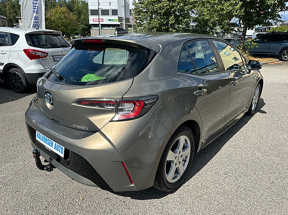 Toyota Corolla 3 of 29
