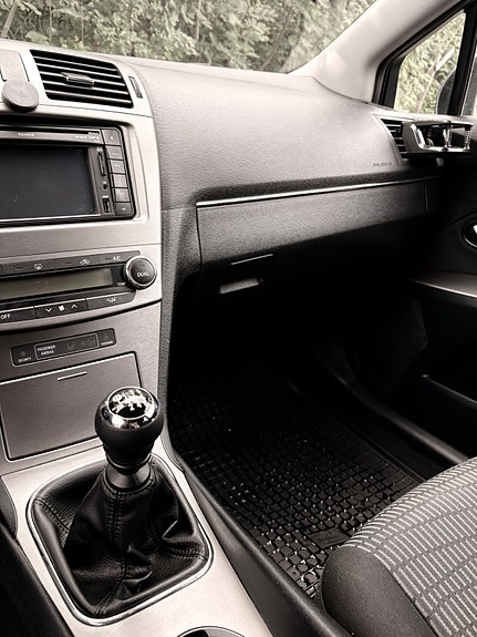 Toyota Avensis 24 of 30