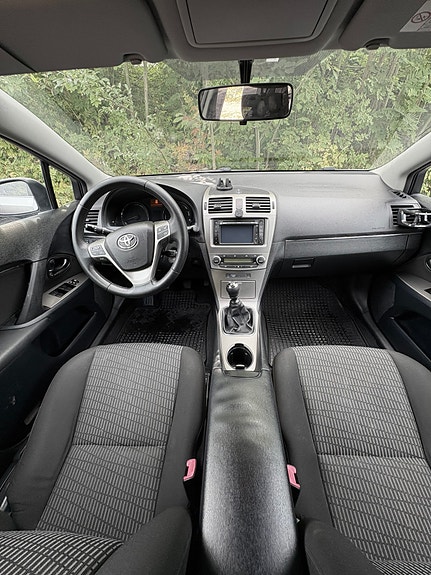 Toyota Avensis 23 of 30