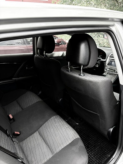 Toyota Avensis 17 of 30