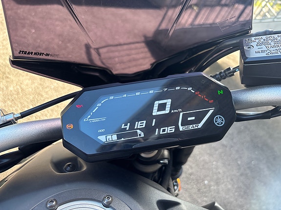 Yamaha MT-07 6 of 9