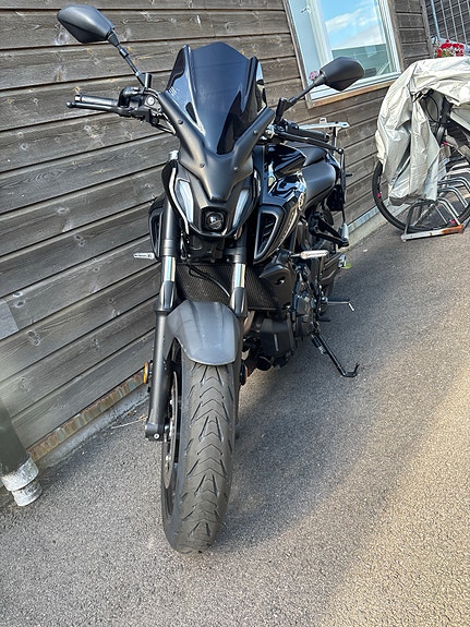 Yamaha MT-07 2 of 9