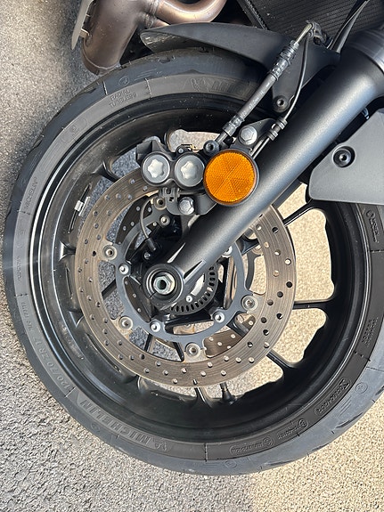 Yamaha MT-07 4 of 9