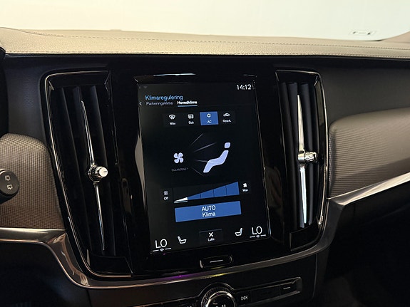 Volvo V90 30 of 30
