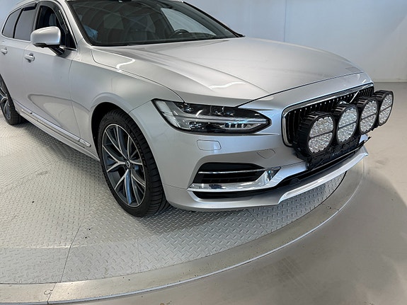 Volvo V90 15 of 30