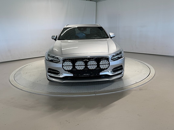 Volvo V90 14 of 30